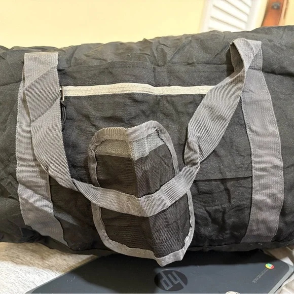 Black and Gray Men’s Duffle Bag 40L - Picture 7 of 8